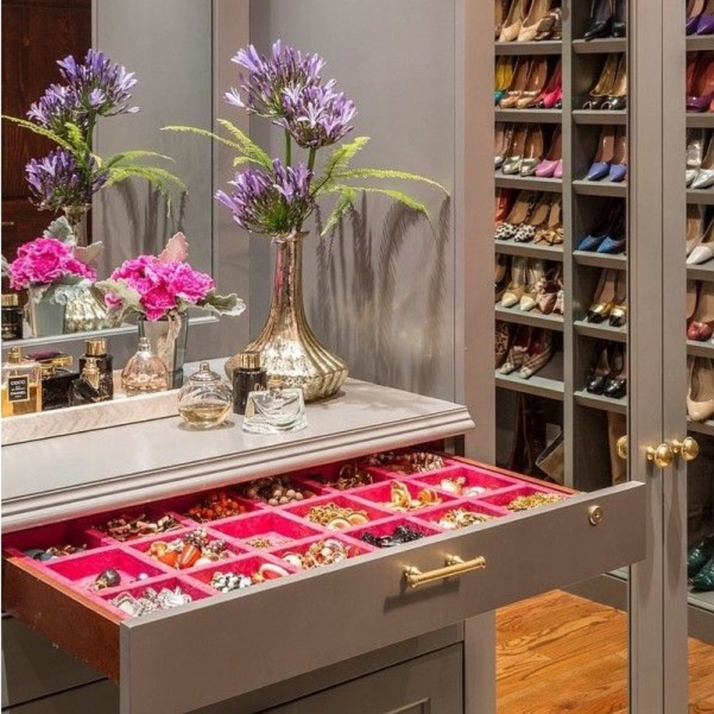 Meet your Posher, Janet